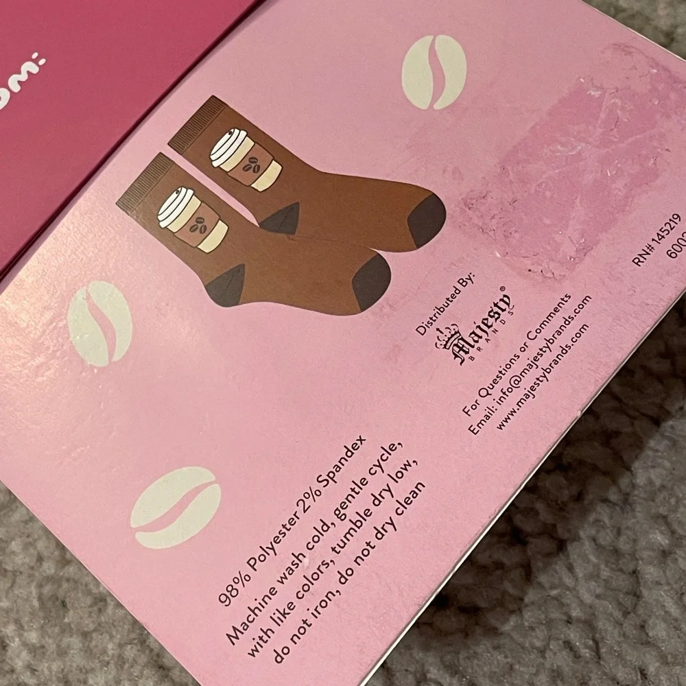 Coffee Gift Set Bundle - Socks with Gift Card Holder, Mug Candle, Kindness Pen